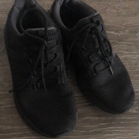 Sneakers - Picture 1 of 1